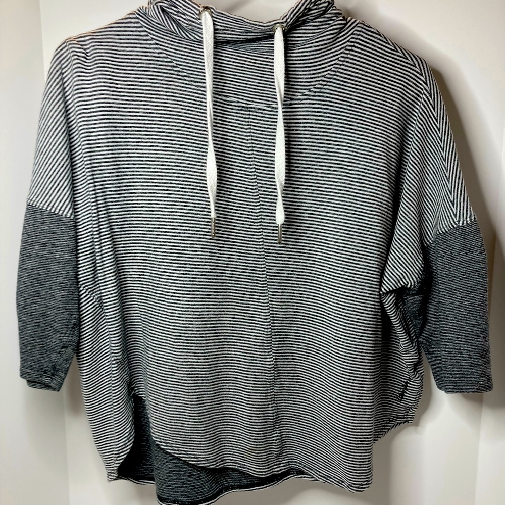 Calvin Klein Activewear Hooded Crop Top